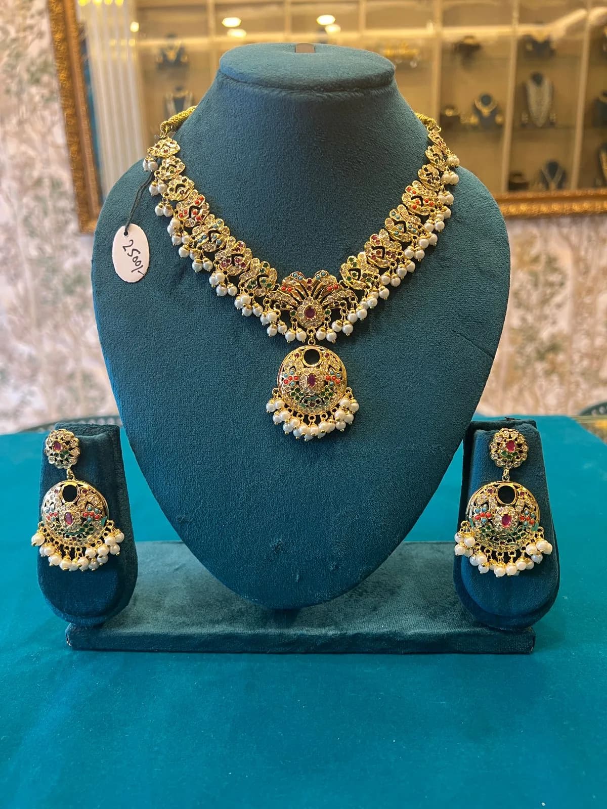 Jadau necklace